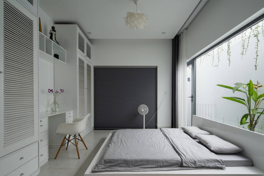 Giường ngủ nhà anh Hải