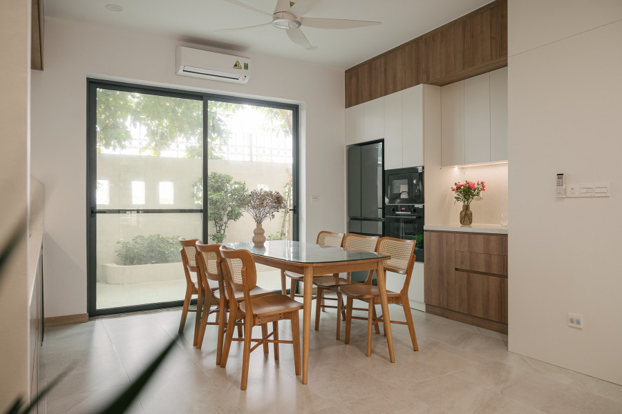 Bàn ăn nhà anh Tú Thanh Hóa