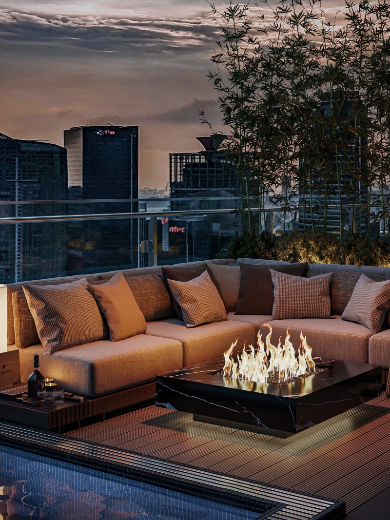 sofa cạnh hồ bơi nhà chị Linh
