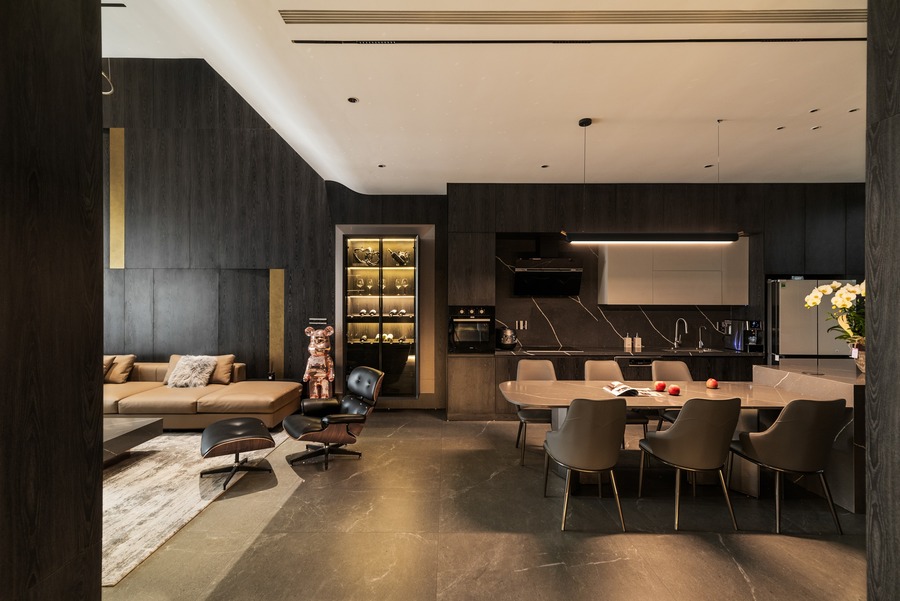 Không gian bếp mở nối liền phòng khách