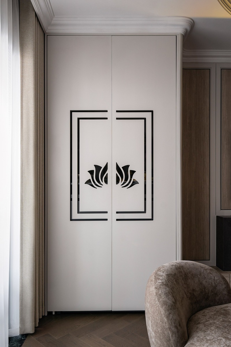 Tủ thờ tại phòng khách nhà anh Hòa