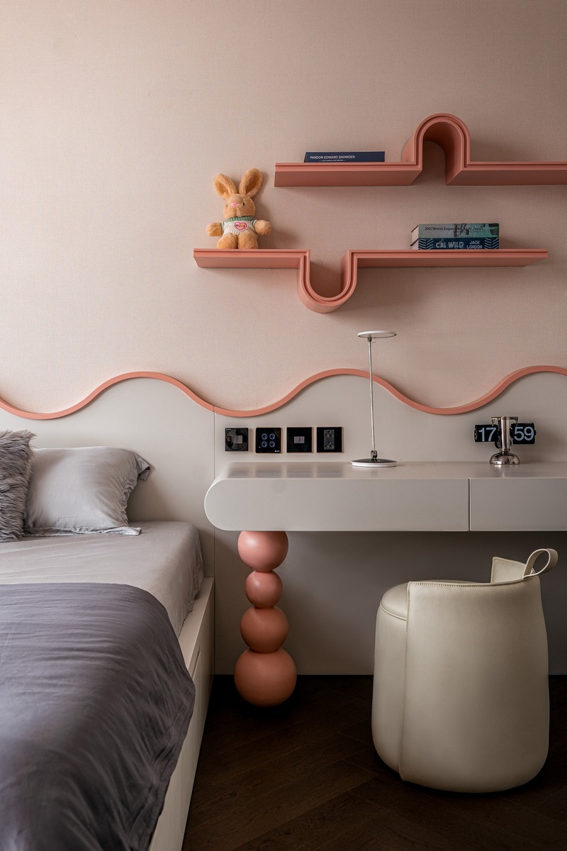 Phòng ngủ con gái của anh Hòa