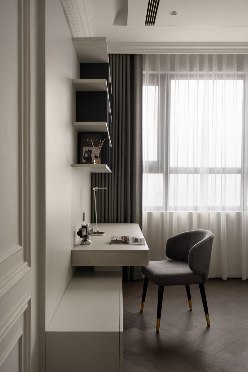 Không gian làm việc nhà anh Hòa