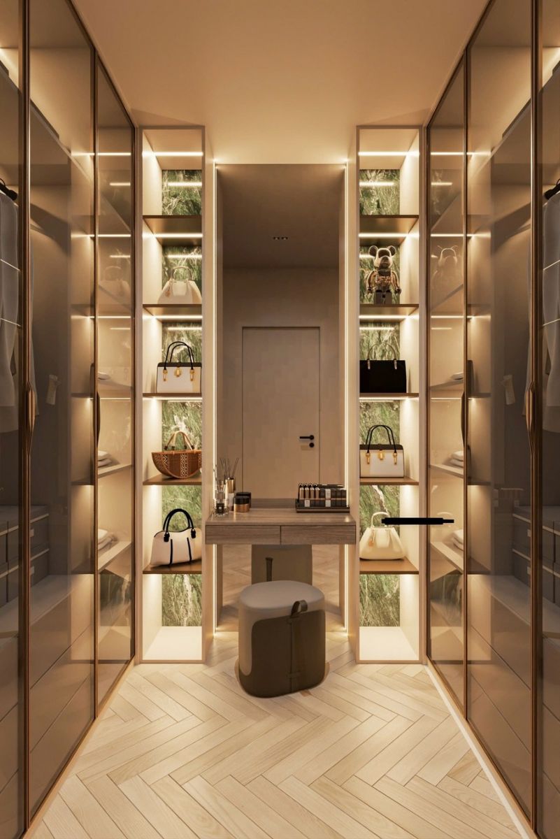 Tủ đồ tại biệt thự anh Danh