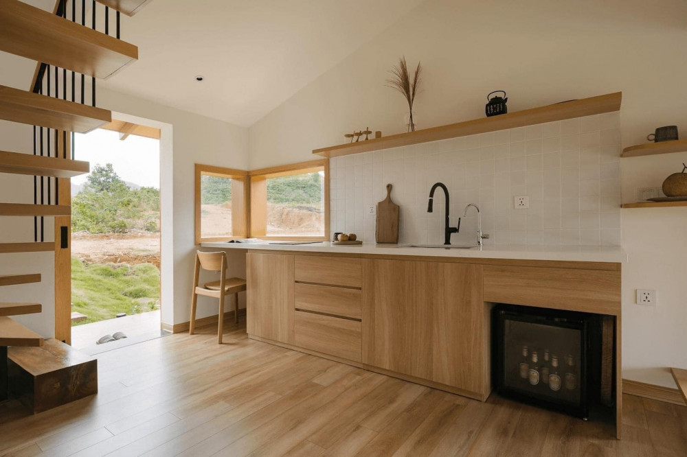 Khu bếp nhà cấp 4 của cô Lan