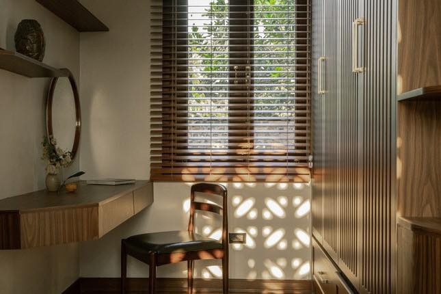 Bàn trang điểm tại phòng ngủ 