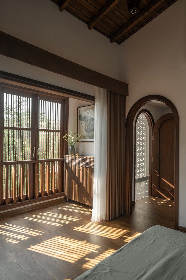 Khu vực cửa sổ phòng ngủ nhà chị Vân Anh