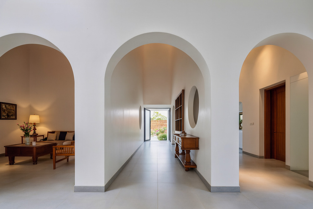 Hàng lang vào nhà chú Trung