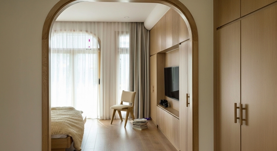 Cửa ra vào nhà chị Hoan