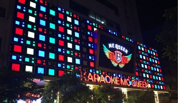 Mẫu thiết kế mặt tiền quảng cáo led
